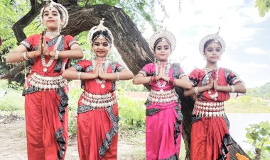 दरभंगा:- वृक्षों को राखी बांधकर सृष्टि फाउंडेशन के छात्रों ने लिया पर्यावरण संरक्षण का संकल्प