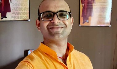 दरभंगा:- विश्वविद्यालय भूगोल विभाग के शिक्षक डॉ० मनु राज शर्मा ने दरभंगा को ध्वनि प्रदूषण मुक्त बनाने के लिये की अपील। छात्रों व मरीजों को ध्यान में रखते हुए ध्वनि प्रदूषण से शहर को मुक्ति के लिये प्रशासनिक पदाधिकारियों व निर्वाचित जनप्रतिनिधियों से डॉ० शर्मा का अनुरोध।