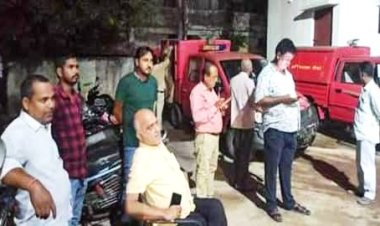 दरभंगा:- डीएमसीएच के ओल्ड सर्जिकल बिल्डिंग में लगी आग पर फायर ब्रिगेड ने पाया काबू, अधीक्षक ने कहा असामाजिक तत्व की है करतूत