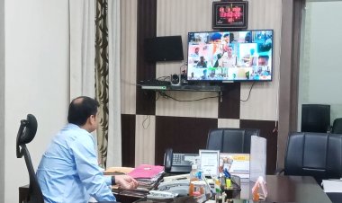 दरभंगा: मद्य निषेध और भूमि विवाद संबंधी मामलों को लेकर डीएम और एसपी ने की समीक्षा, अधिकारियों को दिए कई निर्देश