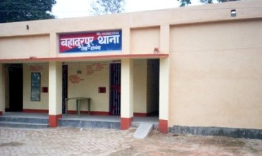 दरभंगा पुलिस कप्तान की बड़ी कार्यवाही: थाना परिसर में जाम छलका रहे थे दो ASI, पुलिसकर्मियों ने ही पहुंचा दी एसएसपी को खबर, हो गए निलंबित