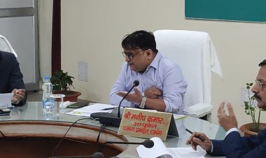 दरभंगा:- आयुक्त मनीष कुमार की अध्यक्षता में तालाब/पोखर अतिक्रमण वाद, सैरात एवं अन्य मामले से संबंधित समीक्षात्मक बैठक की गई