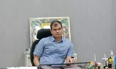 बेसहारा बुजुर्गों के सहारा बने दरभंगा डीएम राजीव रौशन: कहाँ सभी पंचायतों में ठंड से बचाव को ले गरीबों के बीच दें कंबल