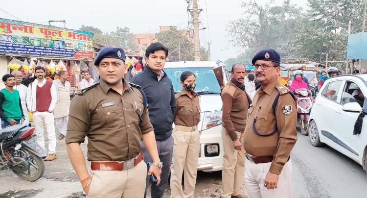 दरभंगा में पुलिस ने चलाया चेकिंग अभियान:  नगर निकाय चुनाव के मद्देनजर टीमों कर रही है वाहनों की सघन जांच