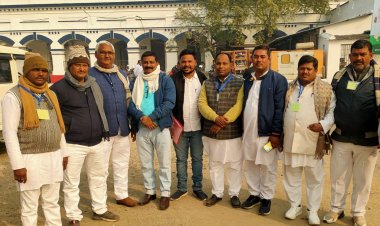 कुशेश्वरस्थान विधानसभा में डिग्री कॉलेज सहित समस्याओं को लेकर मुख्यमंत्री नीतीश कुमार से मिले समाजसेवी त्रिभुवन कुमार