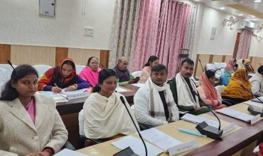 Bihar Municipal Election: दरभंगा में नवनिर्वाचित प्रत्याशियों ने ली शपथ, सभी ने क्षेत्र में विकास करने की कही बात