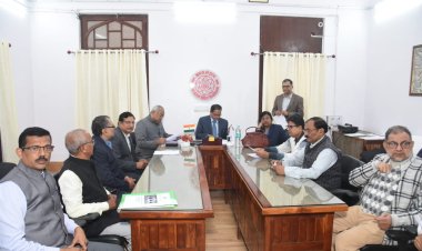 ललित नारायण मिथिला विश्वविद्यालय के कुलपति प्रो एसपी सिंह ने बेहतर नैक ग्रेड हेतु 4 विभागों- मैथिली, संस्कृत, उर्दू एवं दर्शनशास्त्र के विभागीय प्रोफाइल का किया गहन अवलोकन