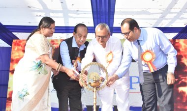 वार्षिकोत्सव पर दरभंगा जूनियर पब्लिक स्कूल परिसर में सांस्कृतिक कार्यक्रम का आयोजन