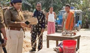 महिला डॉक्टर से दुष्कर्म मामले में फरार आरोपी कुणाल कुमार पांडेय के घर पुलिस ने की कुर्की जब्ती