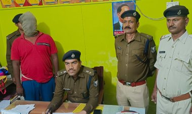 दरभंगा विश्वविद्यालय थाना का बड़ा एक्शन.... पूर्व सांसद कीर्ति झा आजाद के साले समेत अन्य को गोली मारने वाला, शराब माफिया प्रेम पासवान समेत चार अन्य आरोपी गिरफ्तार