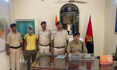 नवपदस्थ एसपी सागर कुमार के कार्यवाही से अपराधियों के बीच मचा हड़कंप, लगातार कांडों का कर रहे हैं उद्भेदन, युवा आईपीएस पुलिस और जनता के बीच मधुर संबंध बनाने का कर रहे प्रयास