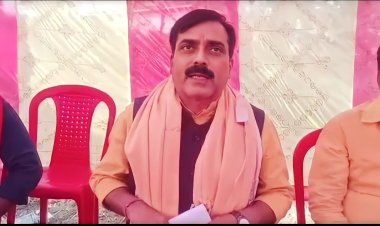 भाजपा MLA जीवेश मिश्रा ने कहा - देश व राज्य किसी के बाप का नही, जो किसी को आने से रोके, जो अपने हक के लिए आवाज ही नहीं उठा सकता वो धीरेन्द्र शास्त्री को क्या रोकेंगा