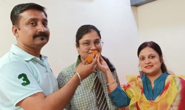 दरभंगा पब्लिक स्कूल की ईहा पोद्दार बनी वाणिज्य की जिला टॉपर, पिछले 6 वर्षों में चौथी बार जिला कॉमर्स टॉपर बना दरभंगा पब्लिक स्कूल परिवार