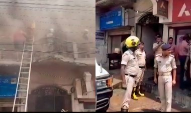 दरभंगा के कादिराबाद चौक स्थित मोबिल के दुकान के गोदाम में लगी आग, कड़ी मसक्कत के बाद आग पर काबू पाने में अग्निशमन को मिली सफलता