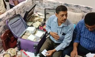 भागलपुर के पुल निर्माण निगम के कार्यपालक अभियंता के घर निगरानी की छापेमारी, अब तक 80 लाख कैश मिला, गिनती जारी