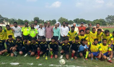 विश्वविद्यालय मैदान में आयोजित हुआ फुटबॉल लीग मैच का महाकुंभ