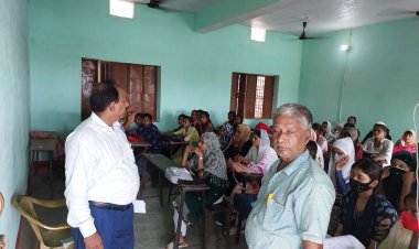 दरभंगा के एमएमटीएम कॉलेज तथा एमएम कॉलेज का हिन्दी प्राध्यापक डा आनंद प्रकाश गुप्ता ने किया औचक निरीक्षण