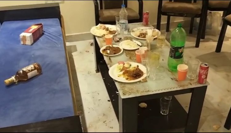 DMCH के शराब पार्टी का वीडियो वायरल होने के बाद प्रशासन ने कारवाई करते हुए गेस्ट हाउस से तीन विदेशी शराब की बोतल को किया बरामद