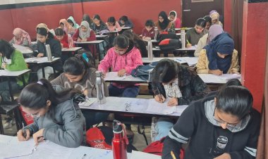 नीट परीक्षा में सिलेबस चेंज होने के बाद महानगरों के पैटर्न पर ओमेगा ने शुरू की टेस्ट सीरीज परीक्षा, पहलें ही दिन 500 से अधिक बच्चें हुये शामिल