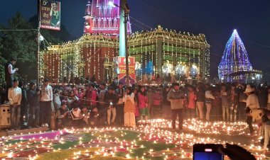 अयोध्या में रामलला के प्राण प्रतिष्ठा के अवसर पर राज परिवार द्वारा माधवेश्वर परिसर में जलाए गए 21 हजार दीप, रोशनी से जगमगा उठा माधवेश्वर प्रांगन