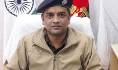 Darbhanga News: सत्ता पलटते ही बदल गई इन इंस्पेक्टरों की जिम्मेदारी, कई थानाध्यक्ष इधर से उधर; यहां पढ़ें किसे मिला कौन सा पुलिस स्टेशन