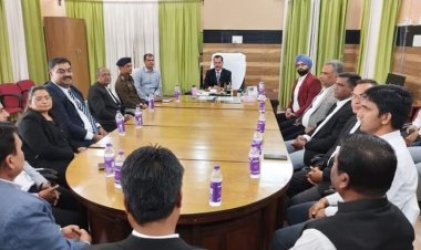 राष्ट्रीय लोक अदालत की सफलता को लेकर डीजे ने की अधिकारियों साथ बैठक