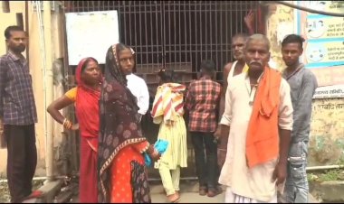 कोलकाता में महिला डॉक्टर की हत्या के विरोध में दूसरे दिन भी DMCH में ठप रही OPD सेवा, मरीजों को हुई परेशानी