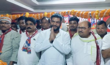 मुकेश सहनी ने मंत्री अशोक चौधरी की कविता का किया समर्थन, कहा नीतीश को नई पीढ़ी में हम जैसे को कमान सौंप कर, राजनीति से लेनी चाहिए रिटायरडमेंट