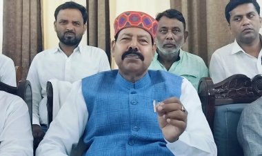 राजद नेता भाई वीरेंद्र का केंद्रीय मंत्री गिरिराज सिंह पर तंज, कहा गिद्धराज के यात्रा से बिहार में नहीं होने वाला है कोई दंगा...