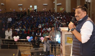 छात्रों की जिज्ञासा एवं रचनात्मकता का बड़ा मंच है "दरभंगा माइंडफास्ट"- संजय झा