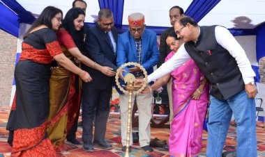 धूमधाम से मनाया गया 'द फाउंडेशन एकेडमी' का वार्षिकोत्सव समारोह, बच्चों ने जमकर मचाया धमाल; बच्चों को बड़े सपने देखने के लिए प्रेरित करें - डॉ अजय नाथ झा
