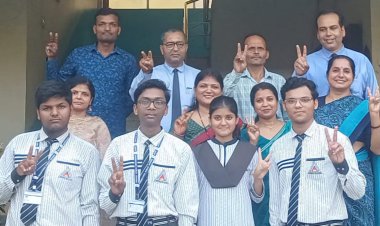 "न अंकों की दौड़, न दिखावे की होड़— सिर्फ मेहनत, अनुशासन और विश्वास से रची सफलता की कहानी; दरभंगा पब्लिक स्कूल की ऐतिहासिक उपलब्धि और आयुषी रानी की शिखर यात्रा!"