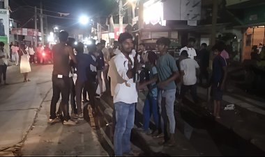 भरवाड़ा मंदिर के बाहर बाइक की ठोकर से उपजा विवाद, समझाने पहुँचे पुजारी प्रशांत भारती पर हुआ हमला; शांति का संदेश देने वाले धर्मसेवक को भीड़ ने खून से लथपथ किया, मंदिर की चौखट पर कराह उठी आस्था प्रशासन अब भी ‘आवेदन’ का कर रहा इंतज़ार!