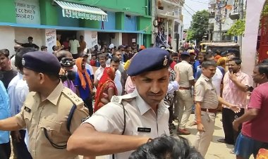 दरभंगा में माँ भगवती मंदिर के गर्भगृह में घुसकर सात पिंड तोड़े गए, रक्त के छींटे और टूटी आस्था के बीच दहशत में मदारपुर: मंदिर में घुसा चंडाल, CCTV से खुला राज, आरोपी किशोर मानसिक बीमार शहर में तनाव, छह थानों की पुलिस तैनात!