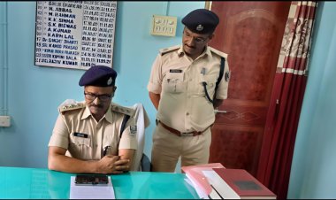 जब जेल की दीवारों से रिसा लहू और न्याय घुटता रहा ताले में बंद: कमलेश यादव की गला रेत हत्या पर 'मिथिला जन जन की आवाज़' की रिपोर्ट ने उघाड़ा दरभंगा जेल के भीतर का खूनी षड्यंत्र, बंसल की चाकू जैसी सोच और सिस्टम की सड़ी चुप्पी पर पड़ा कलम का हथौड़ा