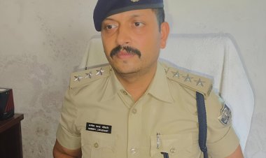 दरभंगा के जमालपुर थाने में जब फरियाद बना अपराध दिव्यांग सगीर की हिम्मत को रौंदते हुए दारोगा सूर्यबली यादव ने दिखाई खाकी की हैवानियत… न्याय की तलाश में पहुँचा एसडीपीओ मनीष चंद्र चौधरी के दरबार!