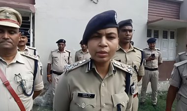 औचक निरीक्षण से गूंज उठा मिथिला: डीआईजी स्वप्ना गौतम मेश्राम ने दरभंगा सदर-1 एसडीपीओ कार्यालय का किया निरीक्षण, अपराध नियंत्रण से लेकर दुर्गा पूजा की सुरक्षा और आगामी चुनाव तक दिए सख्त निर्देश, फरार वारंटियों व शराब माफियाओं पर कसेगी नकेल, ‘मिथिला जन जन की आवाज़’ ने इसे माना जनता के भरोसे को मजबूत करने वाला कदम