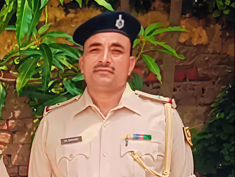 कर्तव्य बनाम कोताही बहेड़ी थाना में रात्रि गश्ती के दौरान डायल-112 पर प्रतिनियुक्त स०अ०नि० एजाज खां नींद के आगोश में सोते पकड़े गए, एसडीपीओ बेनीपुर की रिपोर्ट पर वरीय पुलिस अधीक्षक दरभंगा ने दिखाई अनुशासनात्मक कार्रवाई, तत्काल निलंबित कर पुलिस केंद्र में किया हाजिर