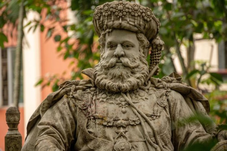 दरभंगा के दरबार हॉल में गूँजेगी शिक्षा और परंपरा की ध्वनि महाराज लक्ष्मीश्वर सिंह की जयंती पर राज हाई स्कूल का मेधावी छात्र पाएगा मेडल, प्रशस्ति पत्र और छात्रवृत्ति, बनेगा आने वाली पीढ़ी का प्रेरणास्रोत