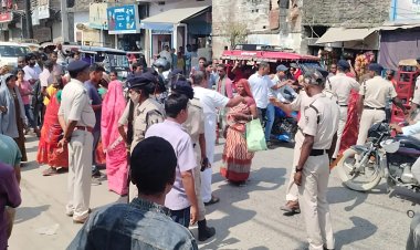 Darbhanga in Deep Mourning: माउंट समर स्कूल के बाद अब पर्यवेक्षण गृह में लटका मासूम सात महीने में तीसरी मौत, और सिस्टम अब भी ‘Investigation Mode’ में सो रहा है… आखिर इस शहर को किसकी नज़र लग गई है....पढ़ें हमारी ये Exclusive Report, जो खोलती है दरभंगा की सड़ती हुई व्यवस्था और मौन प्रशासन का पूरा सच!