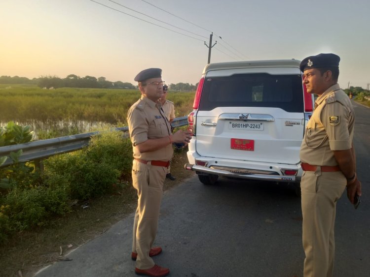 चुनावी माहौल में दरभंगा पुलिस एक्शन मोड में! ग्रामीण एसपी आलोक का Border पर Surprise Inspection बोले ‘जनता का भरोसा ही सबसे बड़ा सिक्योरिटी कवर’ पढ़िए मिथिला जन जन की आवाज की इस एक्सक्लूसिव रिपोर्ट में हर डिटेल!