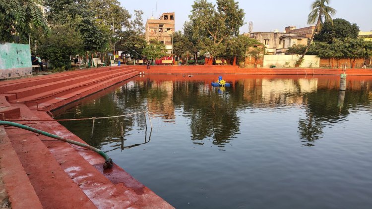 नदी में उफान, पर नहीं टूटी श्रद्धा दरभंगा का हरिबोल तालाब बना भक्ति का केन्द्र! Ward 21 के पार्षद Naveen Sinha की अगुवाई में ढाई सौ परिवारों को मिला घाट, कृत्रिम तालाब से जुड़ेंगे सौ नए अर्घ्य… हमारी इस विशेष रिपोर्ट में पढ़ें कैसे विपरीत हालात में भी आस्था ने गढ़ दिया नया इतिहास!