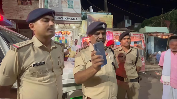 सिंहवाड़ा की सियासत में झूठ की चादर फट गई मंत्री जीवेश कुमार पर मोबाइल छीनने का इल्ज़ाम लगाने वाले यूट्यूबर का सच घर से बरामद! एक महीने की जांच, तकनीकी पड़ताल और रातभर की छापेमारी ने खोला वो राज़, जिसने सियासत की जमीन हिला दी... अब बताइए, क्या मंत्री बदनाम थे या राजनीति में सस्ता प्रचार था असली मकसद?