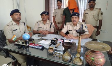 भगवान के घर में घुसकर आस्था की लूट! नवादा दुर्गा मंदिर और वाणेश्वरी भगवती स्थान में हुई भीषण चोरी का हुआ खुलासा एक गिरफ्तार, गिरोह का सरगना अब भी फरार, माँ की चौखट पर अपराध की परछाईं से कांप उठा मिथिला!