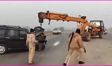 दरभंगा के एनएच-27 पर स्कॉर्पियो की भीषण दुर्घटना मधुर मातृ-सेवा से लौटते सात लोगों पर वज्रपात, तीन की तत्काल मृत्यु; चार गंभीर घायल और मृत्युपथ पर चल रहे इन क्षणों में हाईवे इंस्पेक्टर शशिभूषण सिंह बने जीवन-रक्षक, जिन्होंने लोहे में पिसे शवों और घायल परिजनों को अपनी तत्परता से बाहर निकाला।