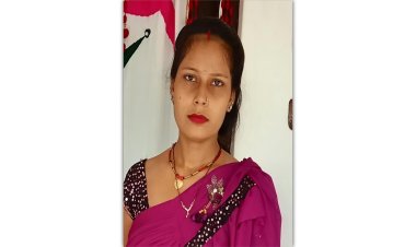 पढ़ें....आरती के साथ हुई उस दिल दहला देने वाली घटना की पूरी दास्तान… जहाँ दहेज के हैवानों ने तीन साल की शादी, एक माँ की ममता और दो मासूमों की हँसी छीन ली… बुआरी गाँव की आरती अब नहीं रही, पर उसकी खामोशी पूरे समाज के गले पर पड़ा हुआ एक कसता फंदा बन गई है….