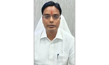 तबादला एक्सप्रेस : दरभंगा डीएम कौशल कुमार का बड़ा प्रशासनिक फैसला एफ.आर.एस. पंजीकरण और कार्य दक्षता के आधार पर 71 महिला पर्यवेक्षिकाओं का सामूहिक तबादला, सिंहवाड़ा से बहादुरपुर, बेनीपुर से गौड़ाबौराम, जाले से दरभंगा ग्रामीण, केवटी-रनवे से सदर तक बदली गई तैनाती इस खबर में पढ़ें पूरी सूची, कौन कहाँ से हटाकर कहाँ भेजी गई....
