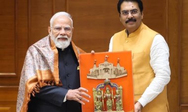 सत्ता के शिखर पर मिथिला की सौगात: प्रधानमंत्री के सम्मुख पुनौरा धाम की दिव्यता, नई जिम्मेदारी के प्रथम चरण में संजय सरावगी की दिल्ली-भेंट, संगठनात्मक समन्वय, मखाना की अस्मिता और मिथिला के स्वाभिमान पर हुई सार्थक संवाद-यात्रा.....