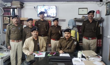शाम ढलते ही जब सड़कें शिकारगाह बन गईं: कोआ गाछी की सुनसान राह पर 7:15 बजे कानून को ठेंगा दिखाते लुटेरों ने बाइक–मोबाइल–नकदी लूटकर दहशत फैलाई, खौफ से जमी जनता की सांसें, सवालों के घेरे में कानून-व्यवस्था, और पुलिस कार्रवाई के बीच इस भयावह क्राइम स्टोरी का हर सच पढ़िए। आशिष की कलम से.....