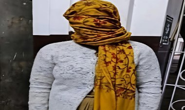 दरभंगा की स्याह रात में खौफ का गुप्त अड्डा बेनकाब..... किराए के बंद दरवाजों के पीछे हथियारों की खामोश खनक, फरार चेहरों की साजिश, तकनीकी जाल में फंसा छिपा गिरोह… पुलिस की अचानक दस्तक से खुला ऐसा रहस्य कि शहर की रगों में दौड़ गया डर, बरामद पिस्तौल-कारतूस और संदिग्ध मोबाइलों ने उजागर किया आने वाले तूफान का संकेत… आखिर कौन बुन रहा था खामोशी में खौफ का साम्राज्य? पूरी सच्चाई पढ़कर दहल उठेगा दिल!